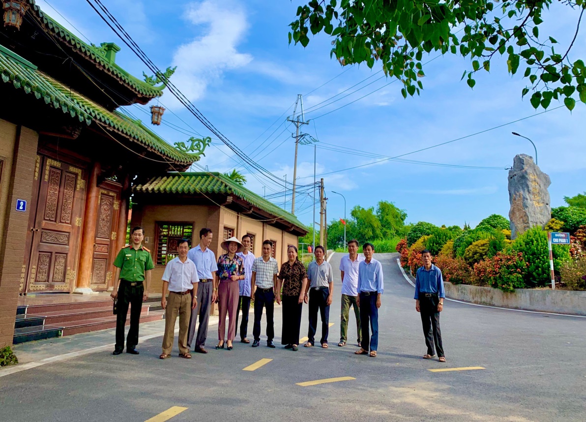 Kiểm tra cuộc thi ““Giữ gìn thôn, tổ dân phố sáng, xanh, sạch, đẹp, an toàn, thông minh” quý II năm 2023